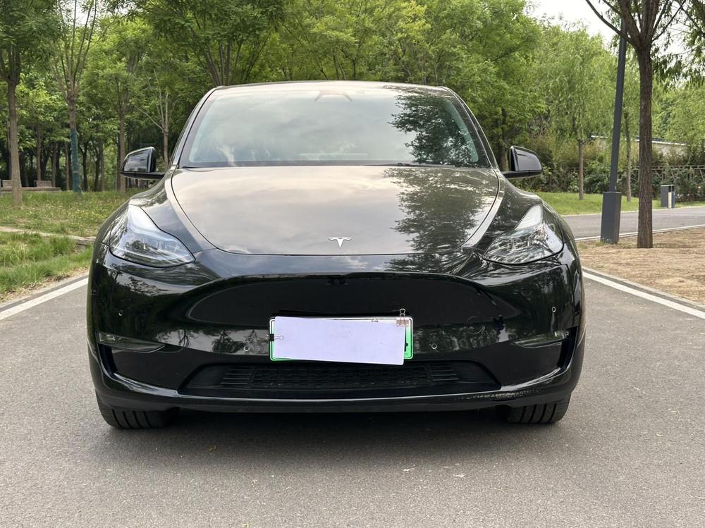 Tesla Model Y 2023 #2 Tesla Model Y 2023 car image #2