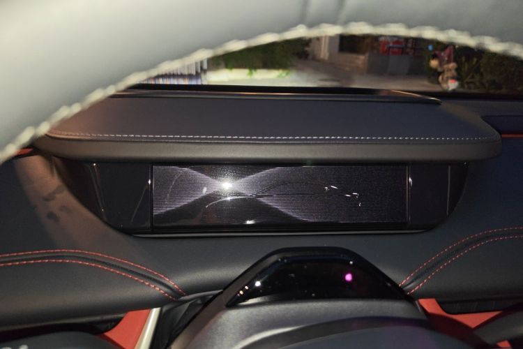 MI SU7 2024 immagine di auto #12
