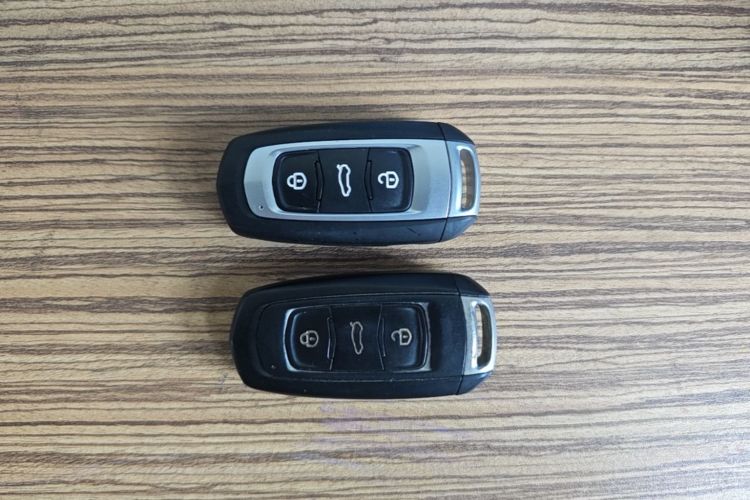 GEELY Emgrand 2018 car image #9