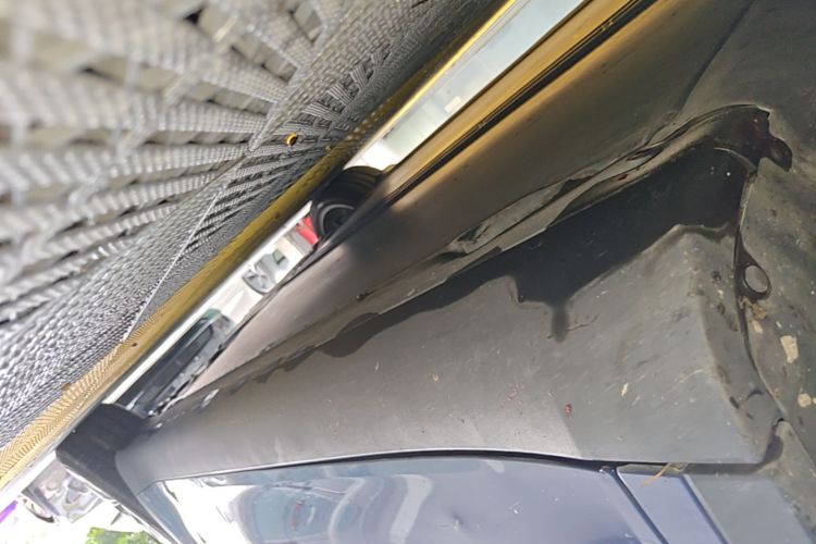 Tesla Model Y 2023 car image #25