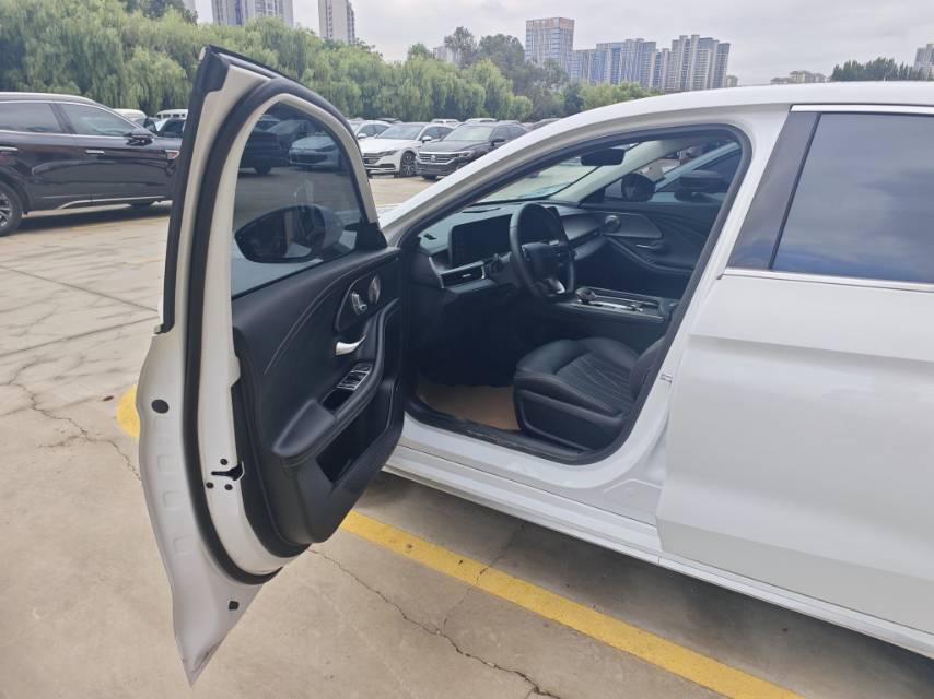 Chery Arrizo 8 2024 car image #2
