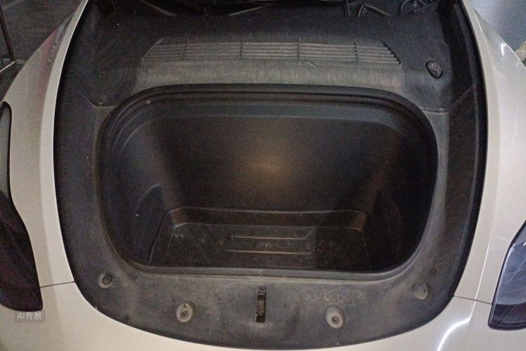 Tesla Model Y 2021 #22 Tesla Model Y 2021 car image #22