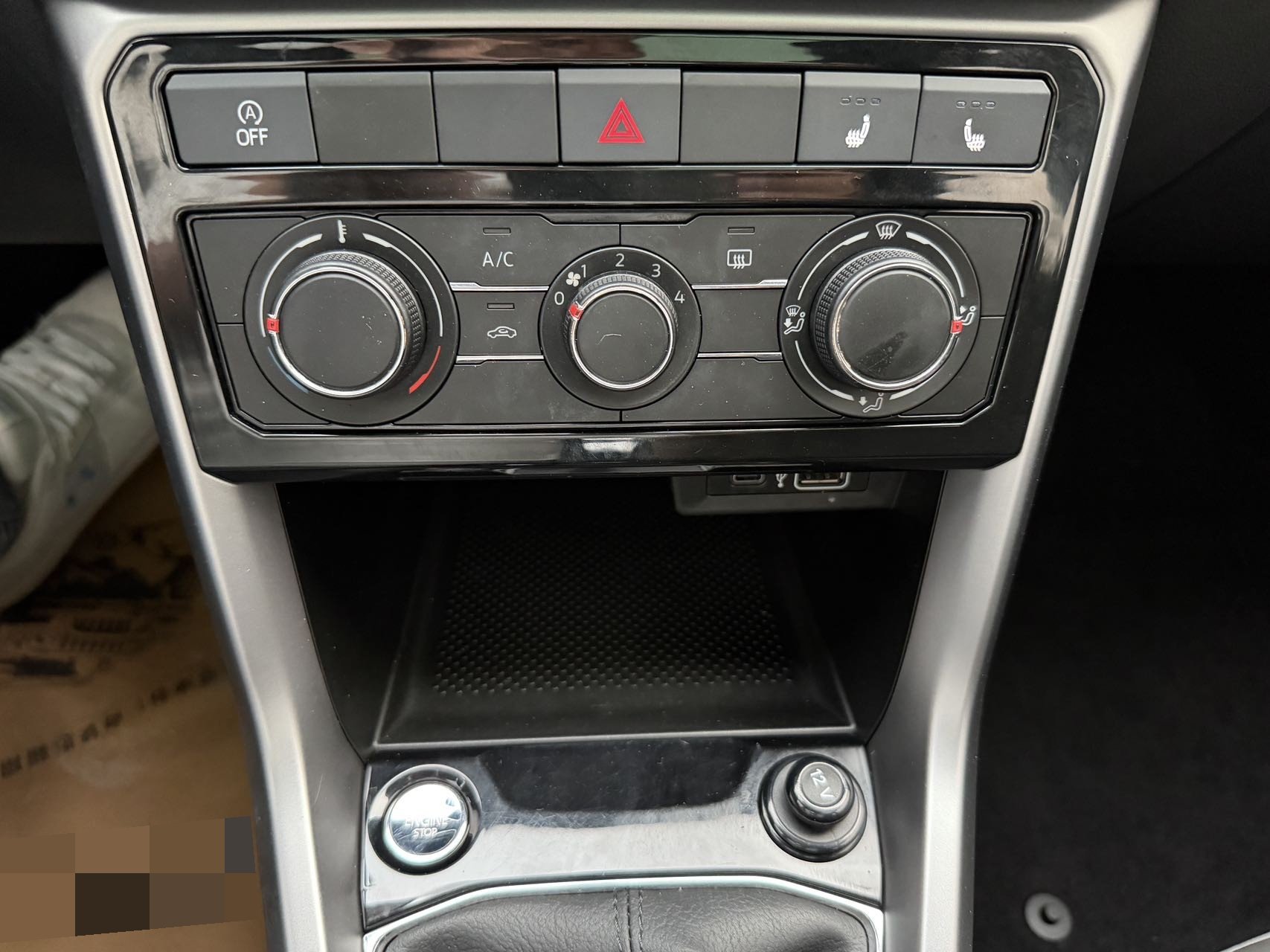 Volkswagen T-Cross 2023 #11 Volkswagen T-Cross 2023 صورة سيارة #11