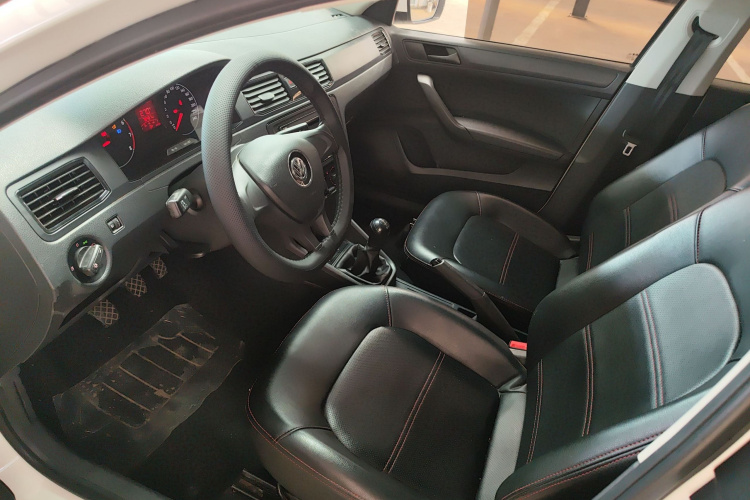 Volkswagen Santana 2019 car image #16