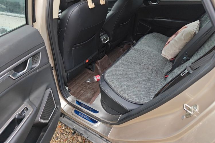 GEELY Emgrand GS 2017 car image #19