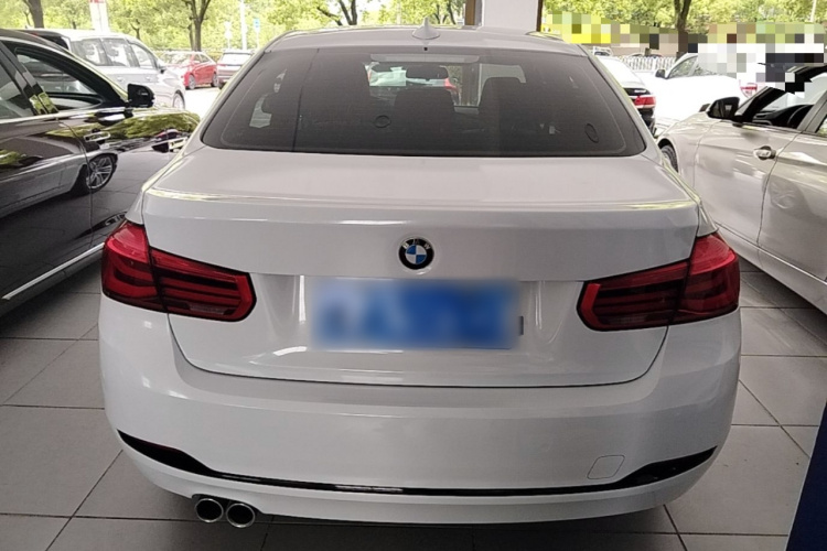 BMW 3 Series 2017 car image #6