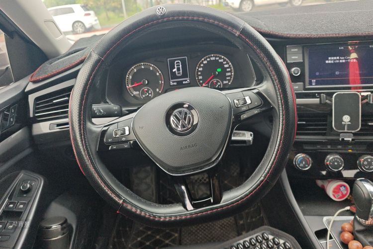 Volkswagen Bora 2020 image de voiture #12