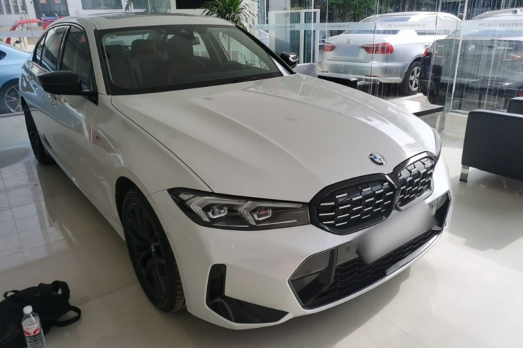 BMW 3 Series 2025 #4 BMW 3 Series 2025 car image #4