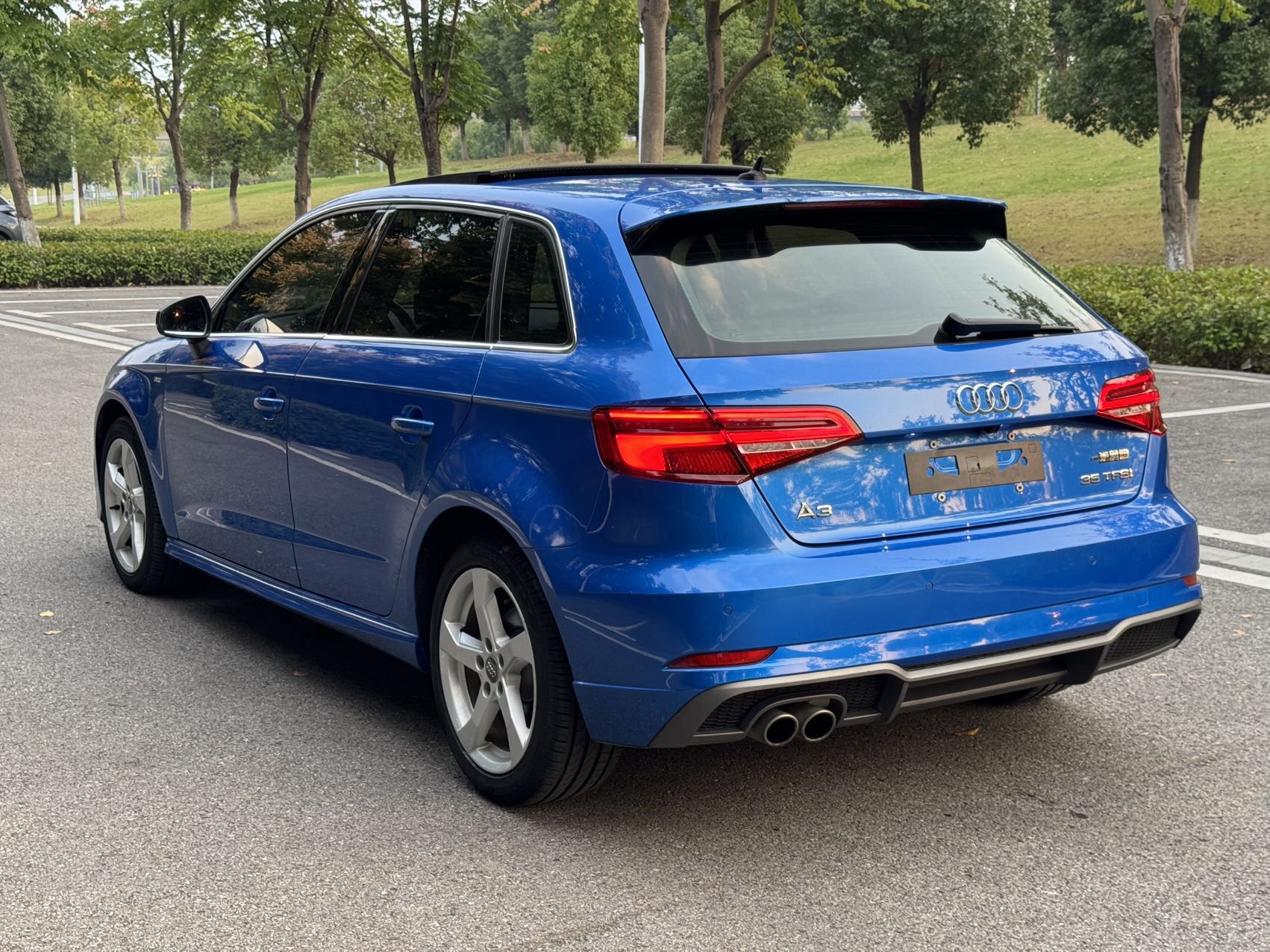 2019 image de voiture #4