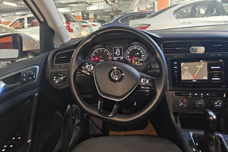 Volkswagen Golf 2020 #15 Volkswagen Golf 2020 car image #15