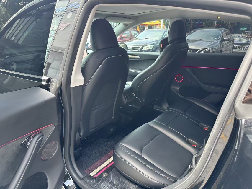 Tesla Model Y 2023 #3 Tesla Model Y 2023 car image #3