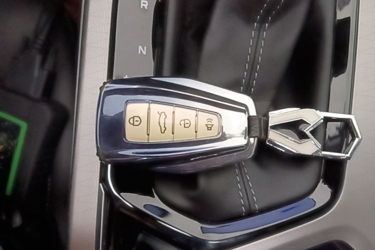 GEELY Emgrand 2024 car image #9