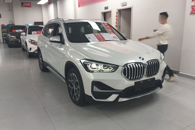 BMW X1 2021 #5 BMW X1 2021 صورة سيارة #5