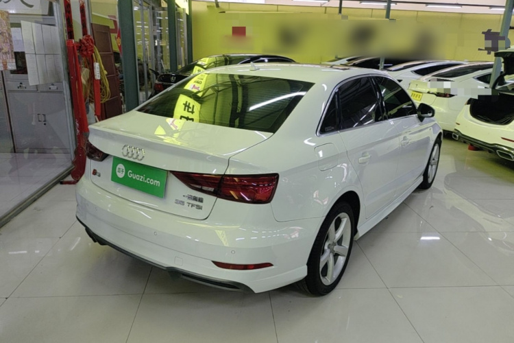 Audi A3 2018 car image #7