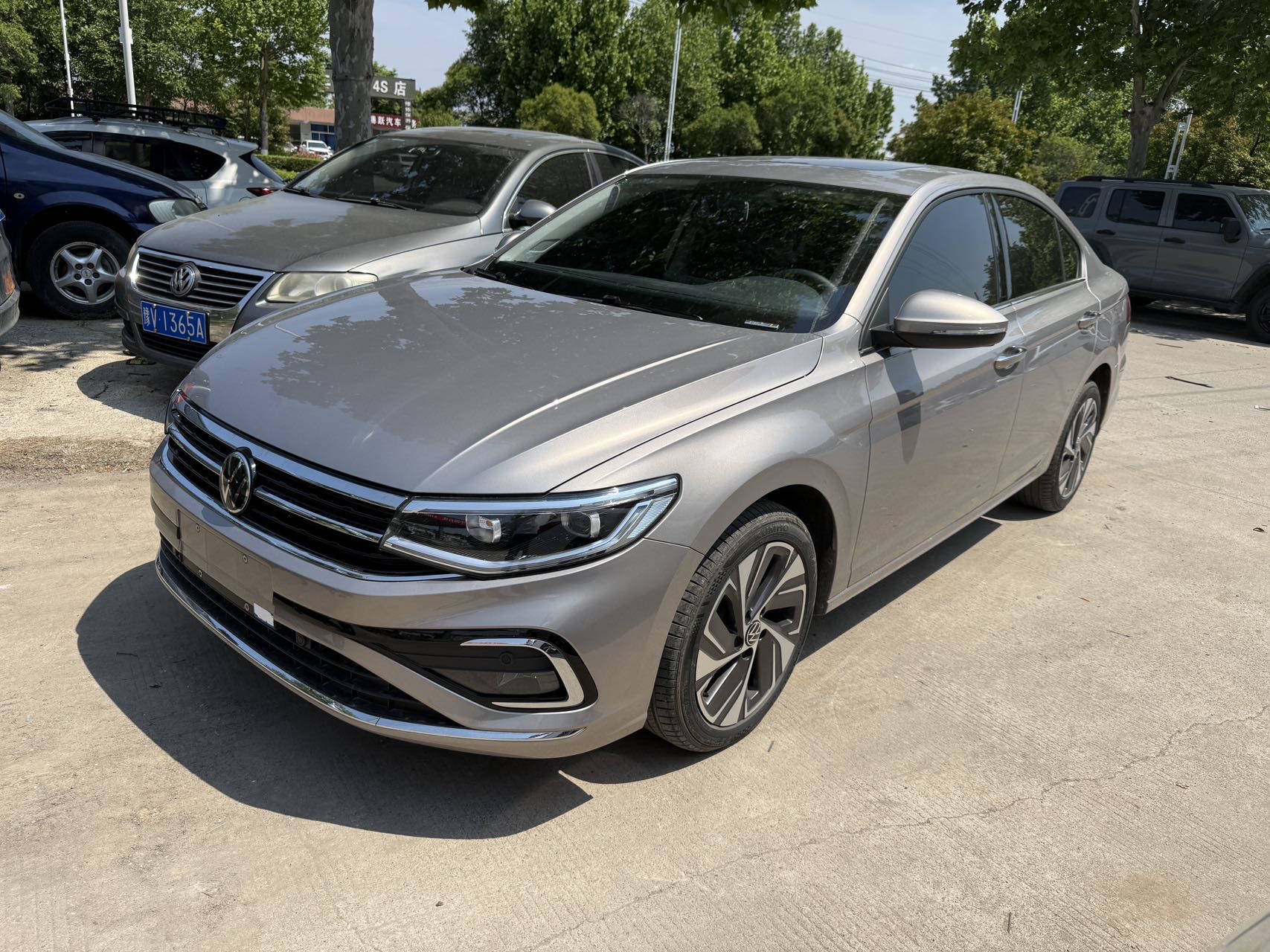 2022 2022 car image