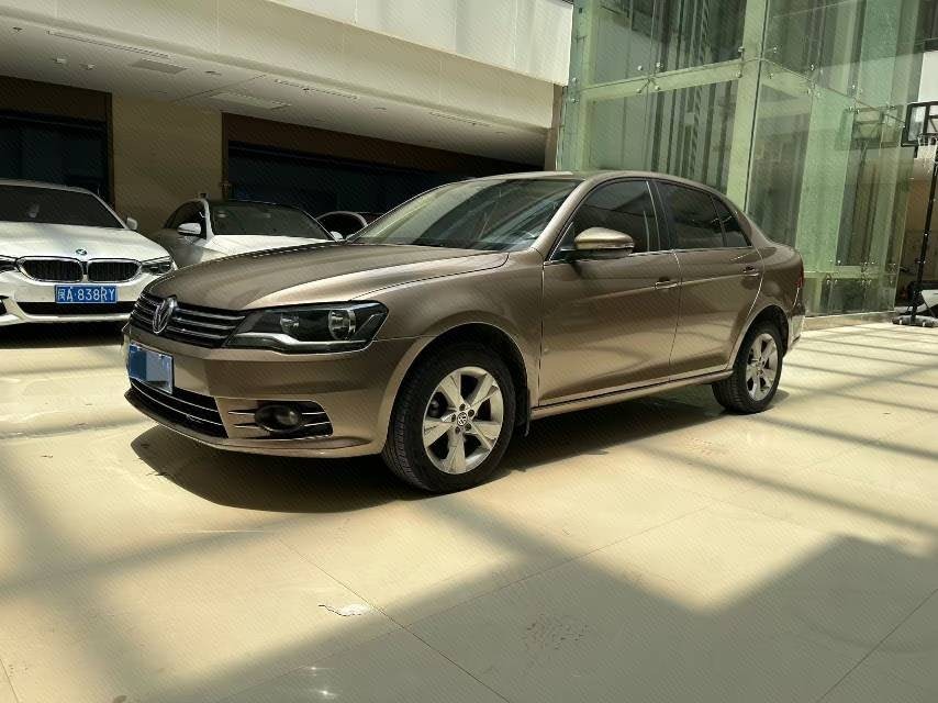 Volkswagen Bora 2014 car image 