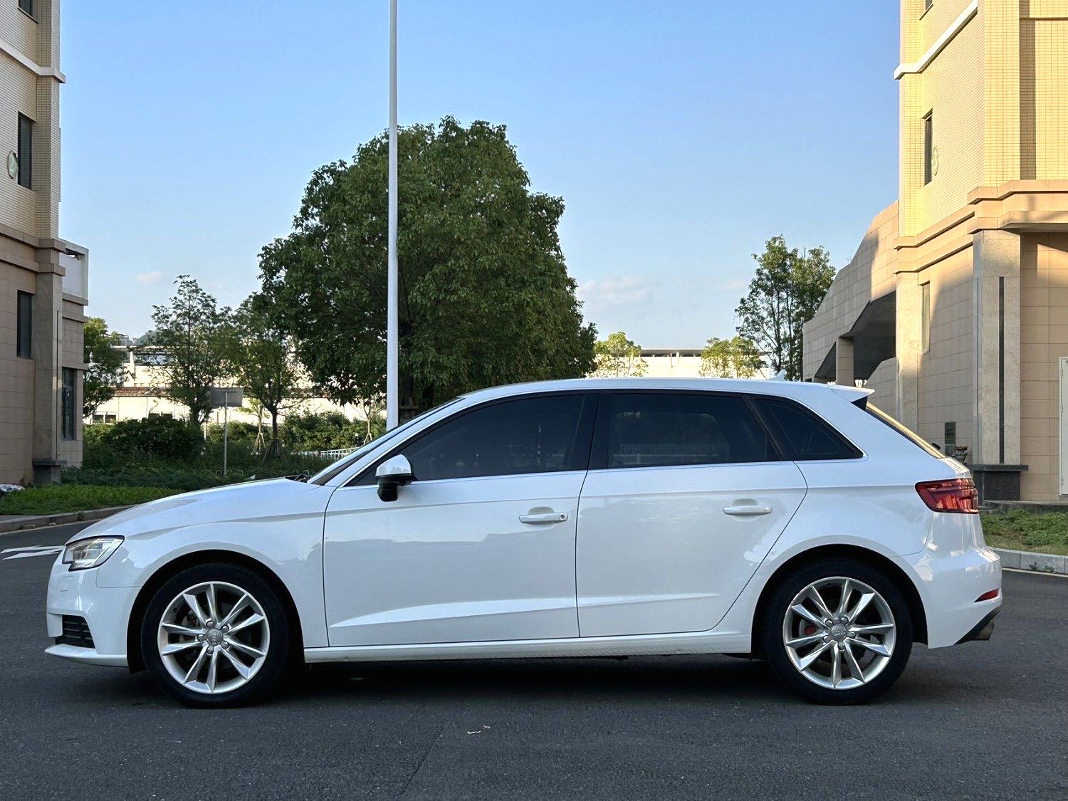 2017 image de voiture #9
