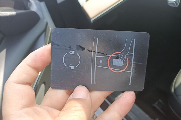 Tesla Model 3 2021 car image #9