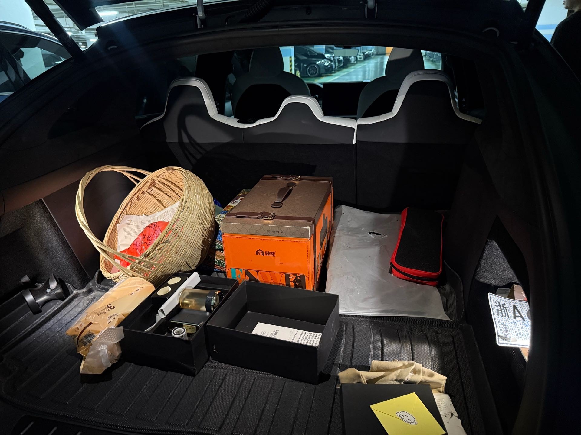 Tesla Model X 2023 car image #4