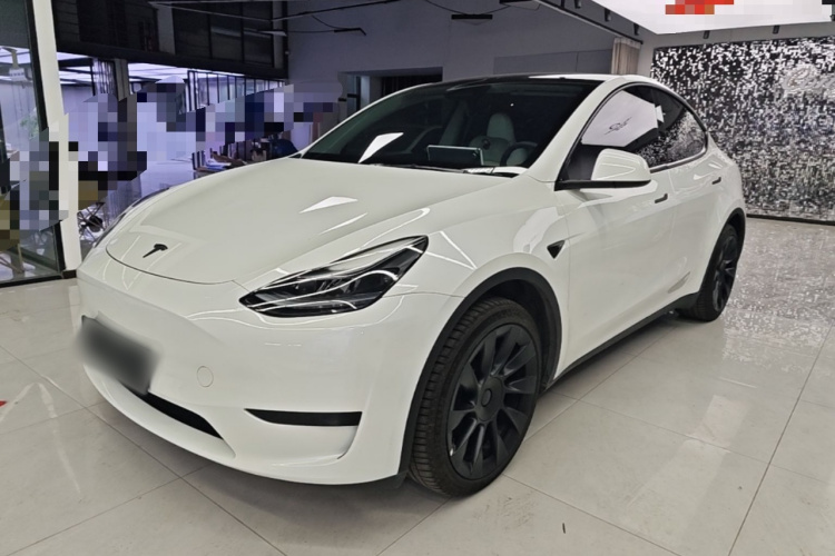 Tesla Model Y 2024 #2 Tesla Model Y 2024 image de voiture #2
