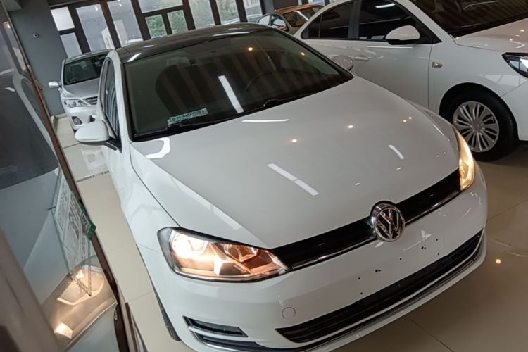 Volkswagen Golf 2015 car image #6