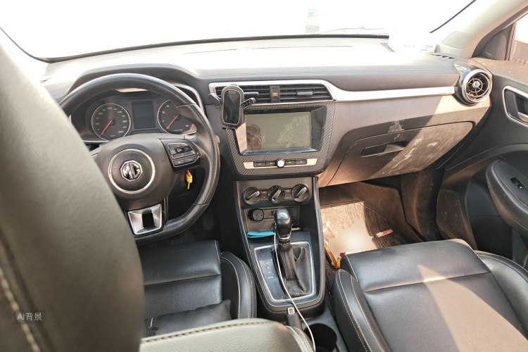 MG ZS 2018 car image #11