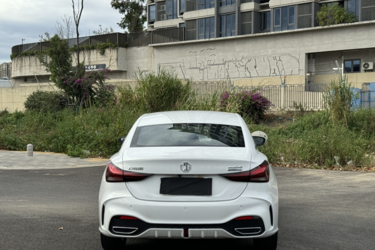 MG 5 2026 #8 MG 5 2026 imagen de coche #8