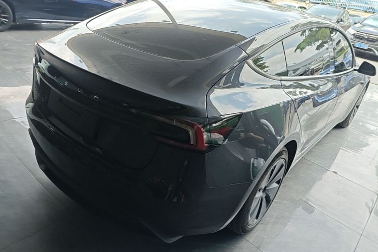 Tesla Model 3 2024 صورة سيارة #7