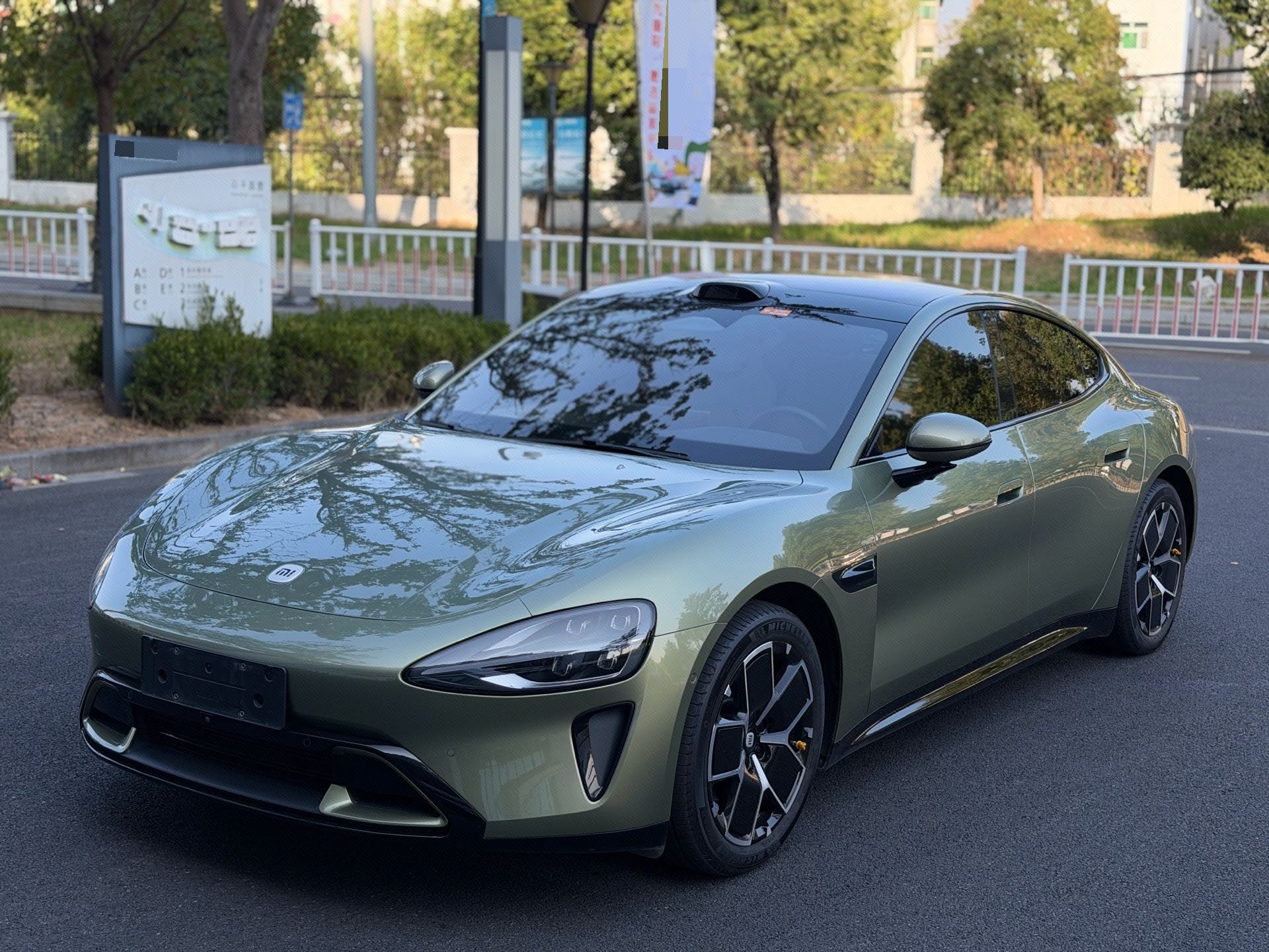 MI SU7 2024 car image 
