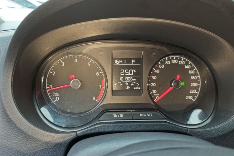 Volkswagen Polo 2016 #12 Volkswagen Polo 2016 car image #12