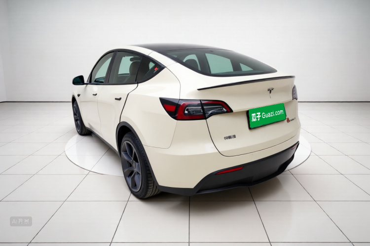Tesla Model Y 2023 #5 Tesla Model Y 2023 car image #5