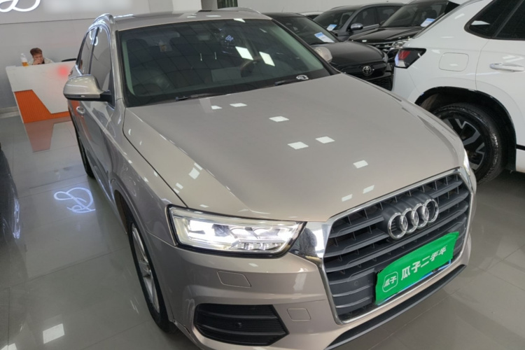 Audi Q3 2019 car image #4