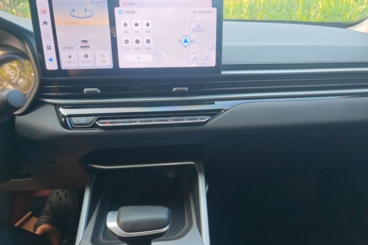 GEELY Emgrand 2025 #13 GEELY Emgrand 2025 car image #13