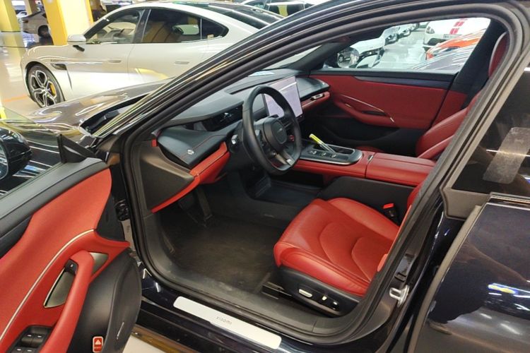 MI SU7 2024 car image #13