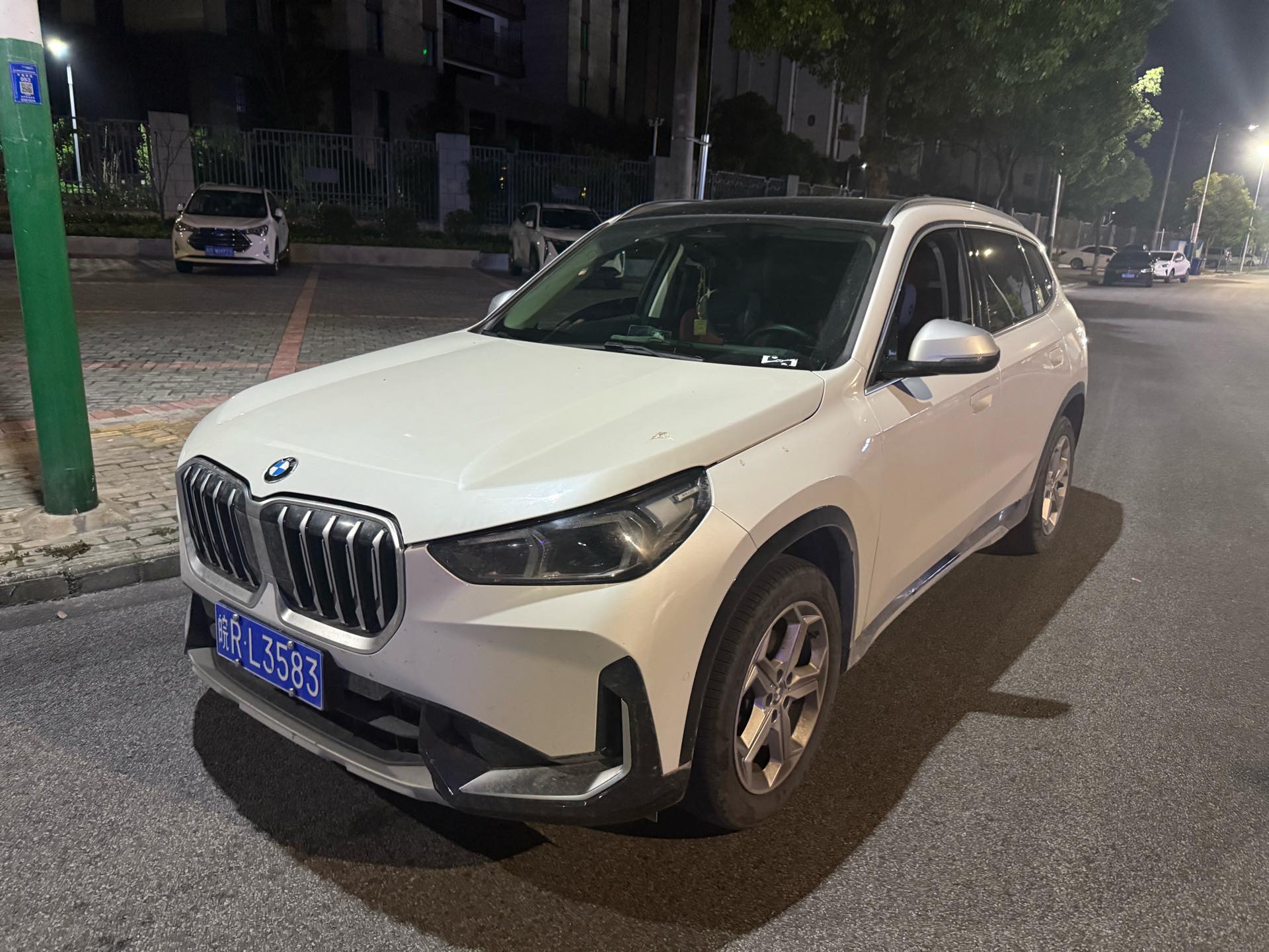BMW X1 2024 immagine di auto 