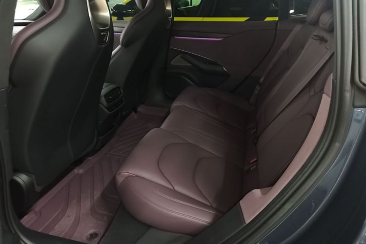 MI SU7 2025 car image #13