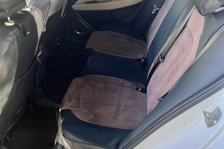 GEELY Emgrand 2019 #11 GEELY Emgrand 2019 car image #11