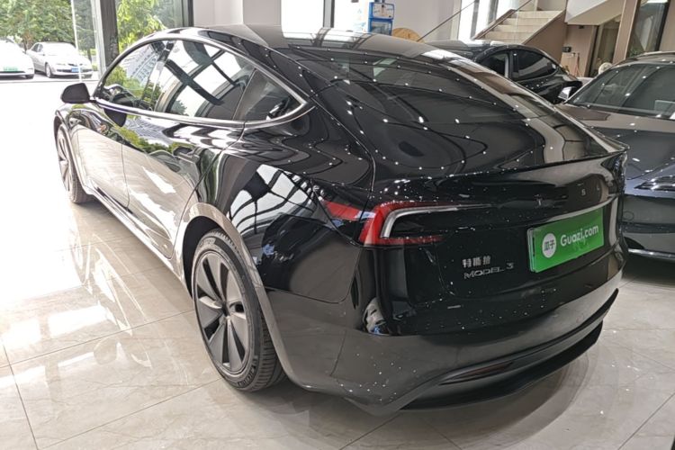 Tesla Model 3 2023 car image #5