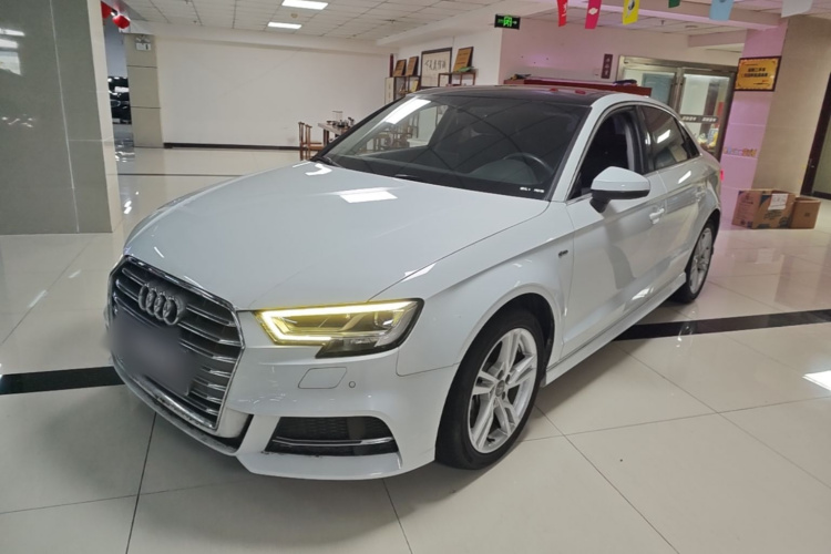Audi A3 2020 car image #2