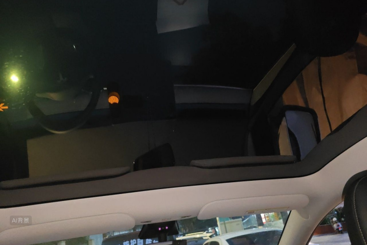 Tesla Model Y 2024 immagine di auto #20