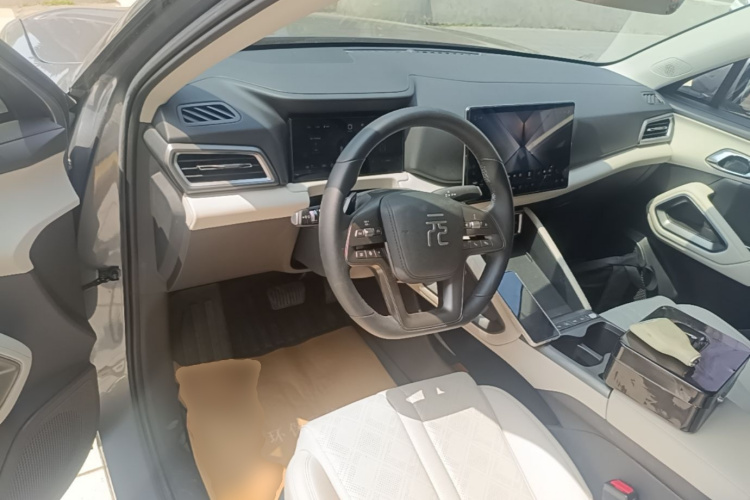 BYD YuanUP 2025 #10 BYD YuanUP 2025 car image #10
