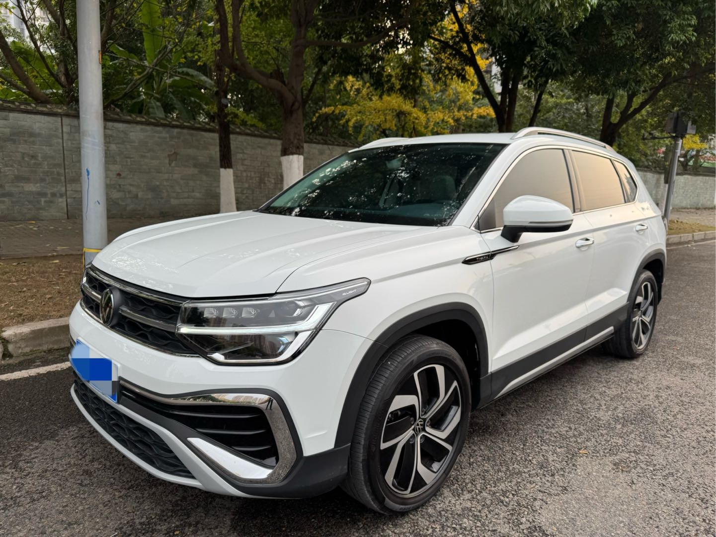 Volkswagen Tharu 2023 car image #2