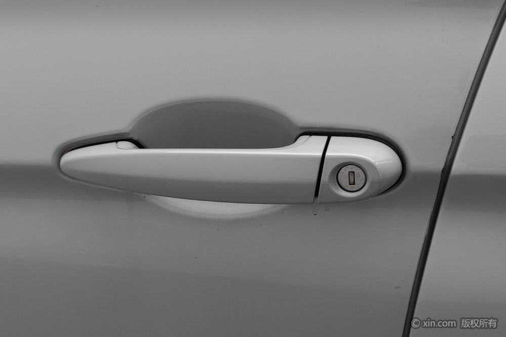 BMW 3 Series 2017 #9 BMW 3 Series 2017 car image #9