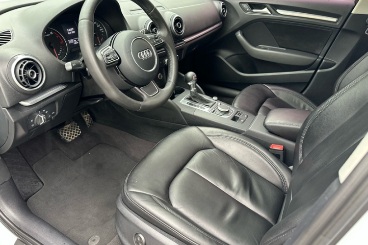 Audi A3 2016 immagine di auto #11
