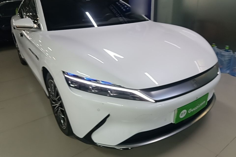 BYD Han 2022 #4 BYD Han 2022 car image #4