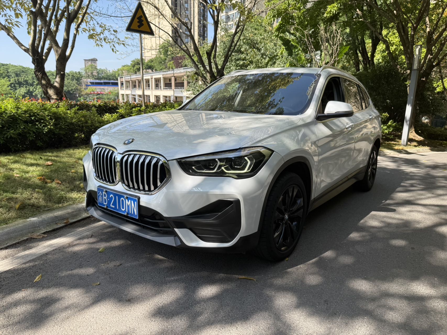 BMW X1 2021 car image 