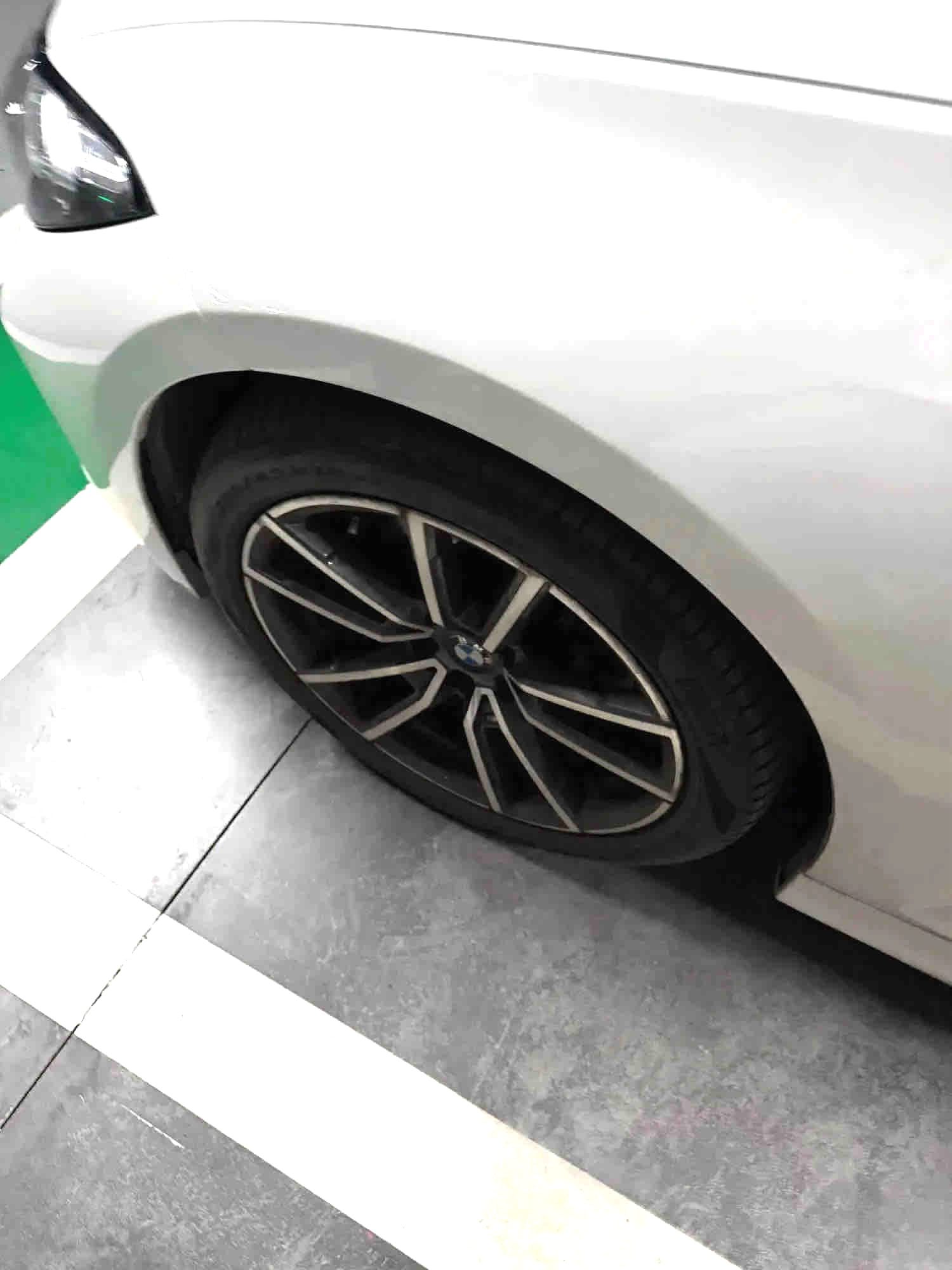 BMW 3 Series 2023 imagem de carro #6