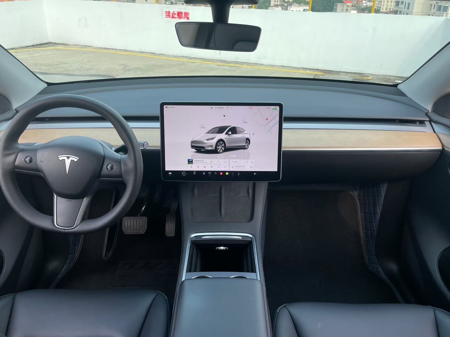 Tesla Model Y 2023 #6 Tesla Model Y 2023 car image #6