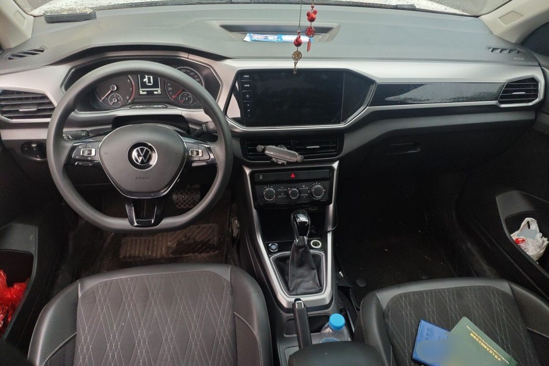 Volkswagen T-Cross 2021 car image #21