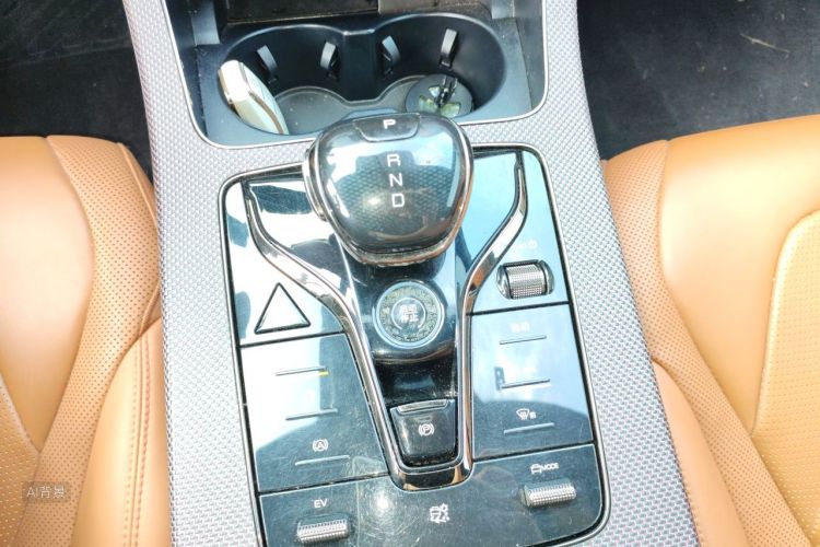 BYD Han 2023 car image #16